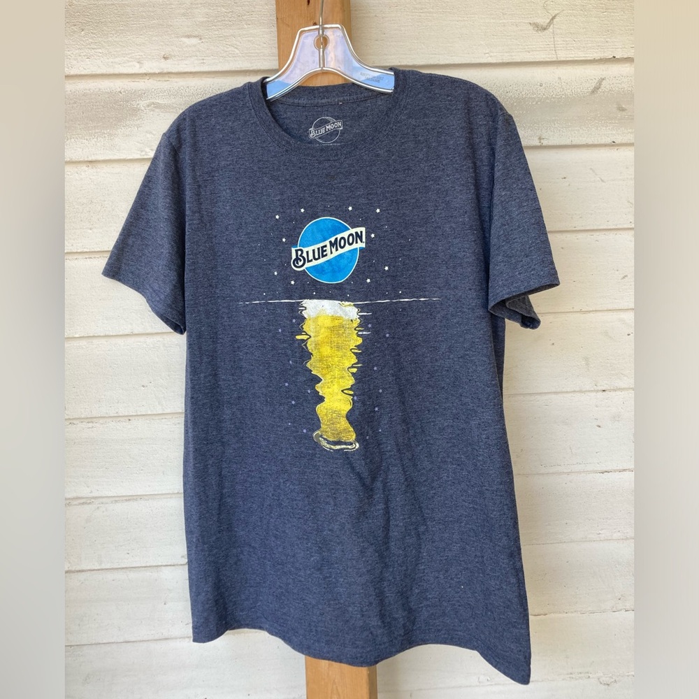 Blue Moon Graphic Tee